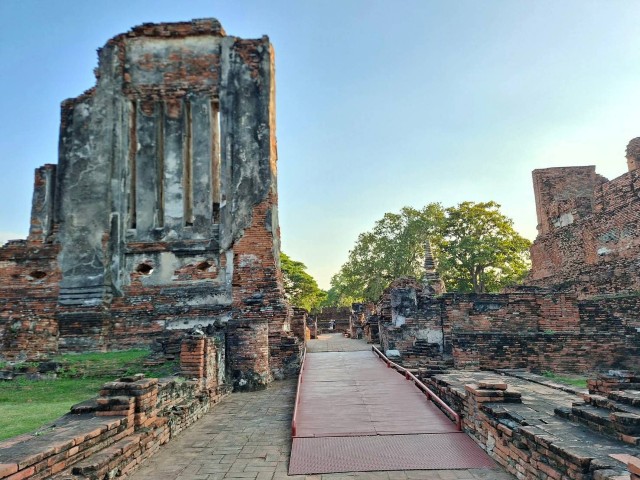 Ayutthaya one day trip/10 hours 08:00am-18:00pm - Image 4