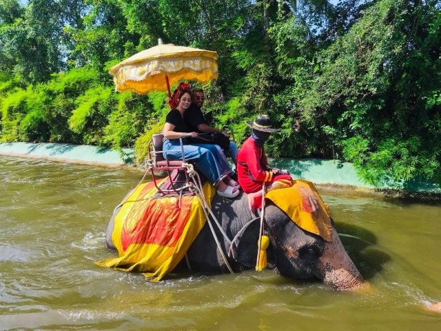 Market & Temple tour/10 hours (Popular Package)